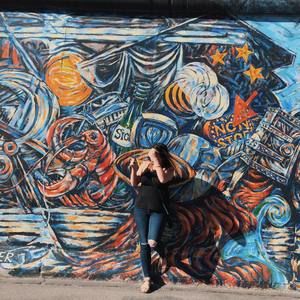 Meet your Posher, Crystal